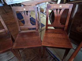 4 Chaises en bois anciennes