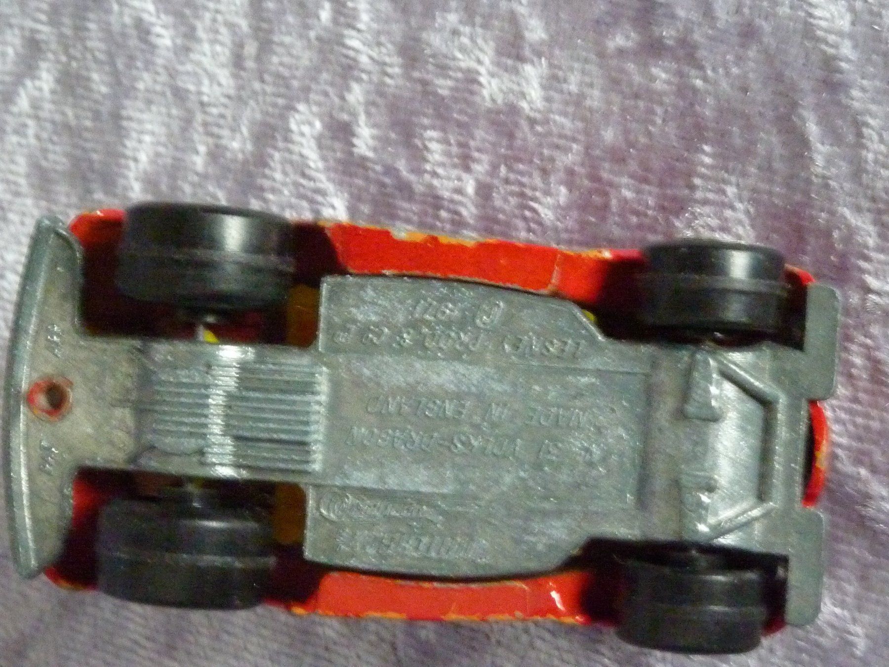 Matchbox Modellautos: VW Käfer Dragon 1:64 – Gebraucht aus Dürrenäsch von modellautos4you 3