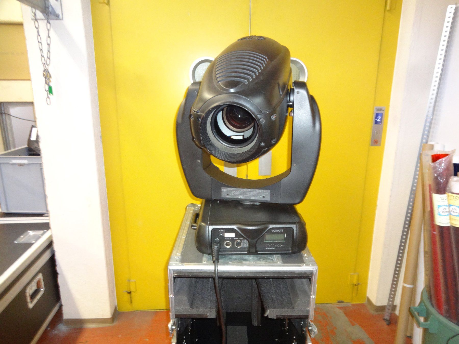 Lampade: Moving Head Varilite VL-3000 Spot defekt – Difettoso da St. Gallen venduto da moving_st.gallen