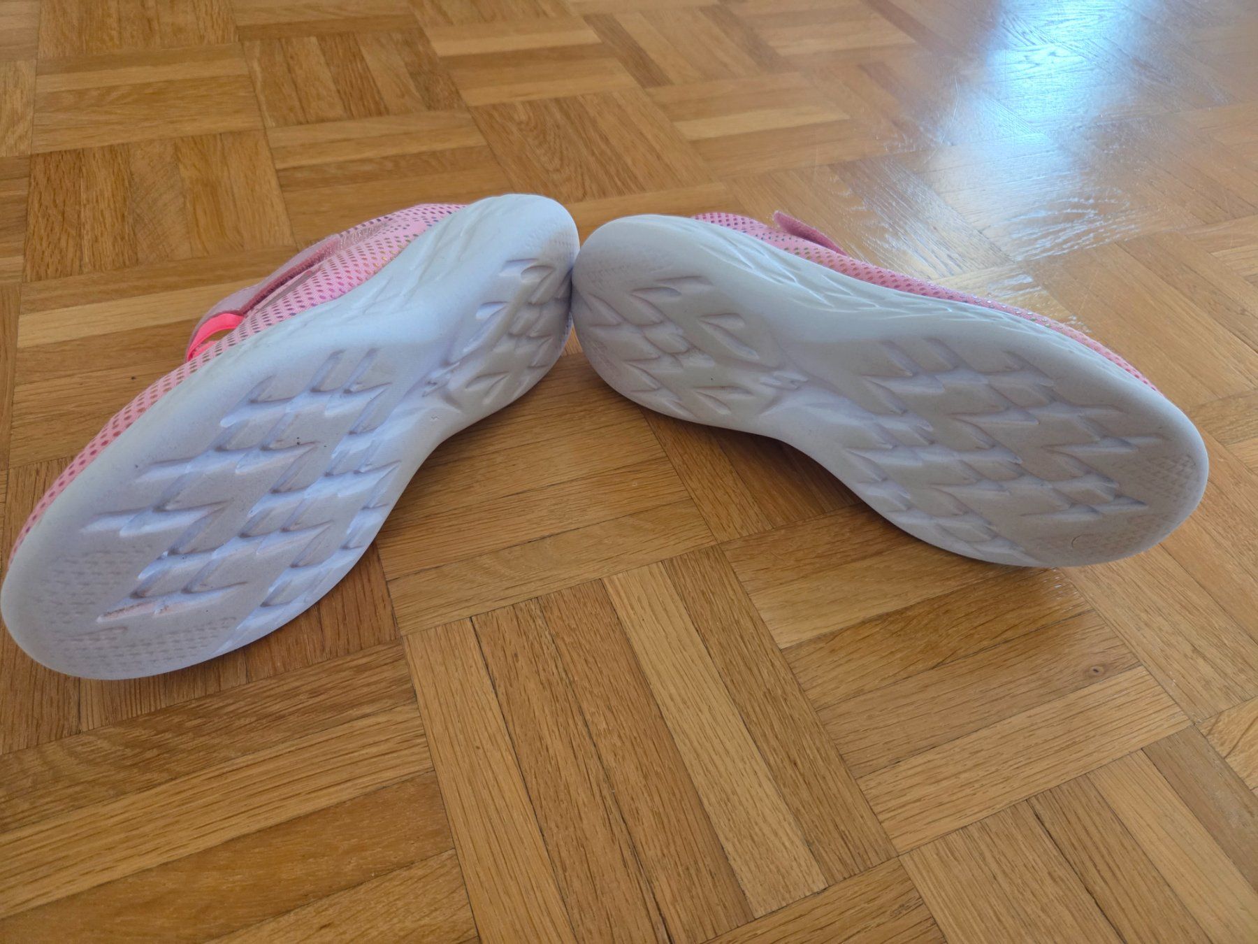 Skechers Scarpe per ragazze: Skechers Schuhe Gr. 35 – Usato da Rudolfstetten venduto da anjam81 2