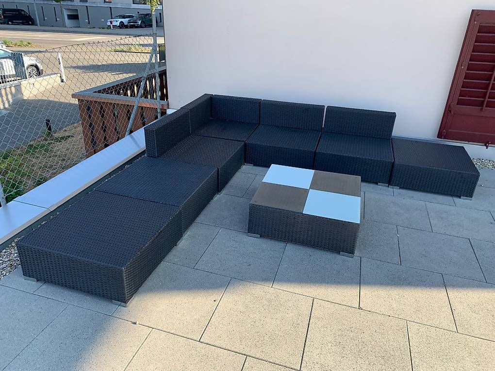 Sofas: Ratanlounge mit Sitzkissen – Gebraucht aus Sursee von hae_6nwf 4