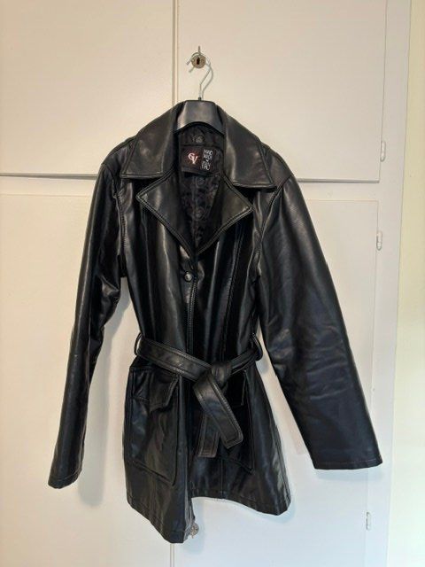 Versace Jacken: Lederjacke – Gebraucht aus Rümlingen von markus444461