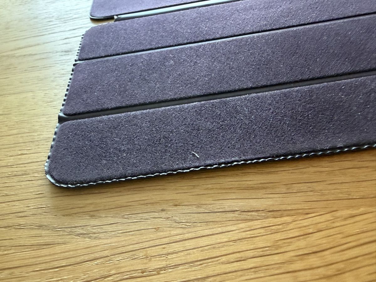 Apple Covers & Borse: iPad Mini Smart Folio - Dark Cherry – Usato da Zürich venduto da schweiz.air 3