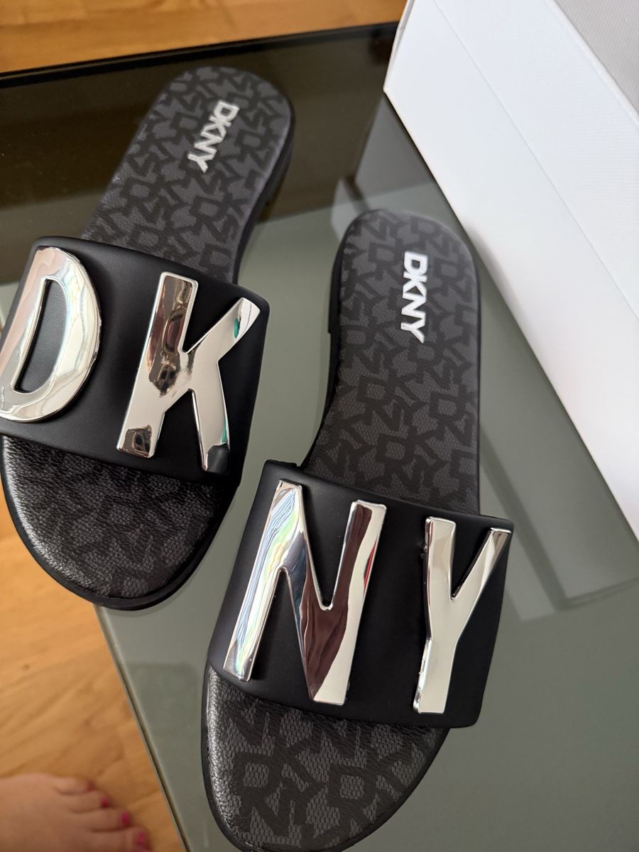 DKNY Scarpe da donna: DKNY Pantoletten  Grösse 40  Neu – Nuovo e nell'imballaggio originale da Thun venduto da Vesna27 2