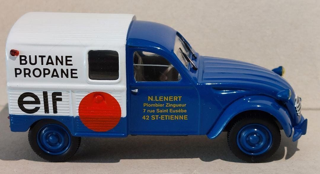 Norev Modellautos: Citroën 2CV  -  AZU - ELF - Norev - 1/43 – Gebraucht aus Delémont von Domdom1 2