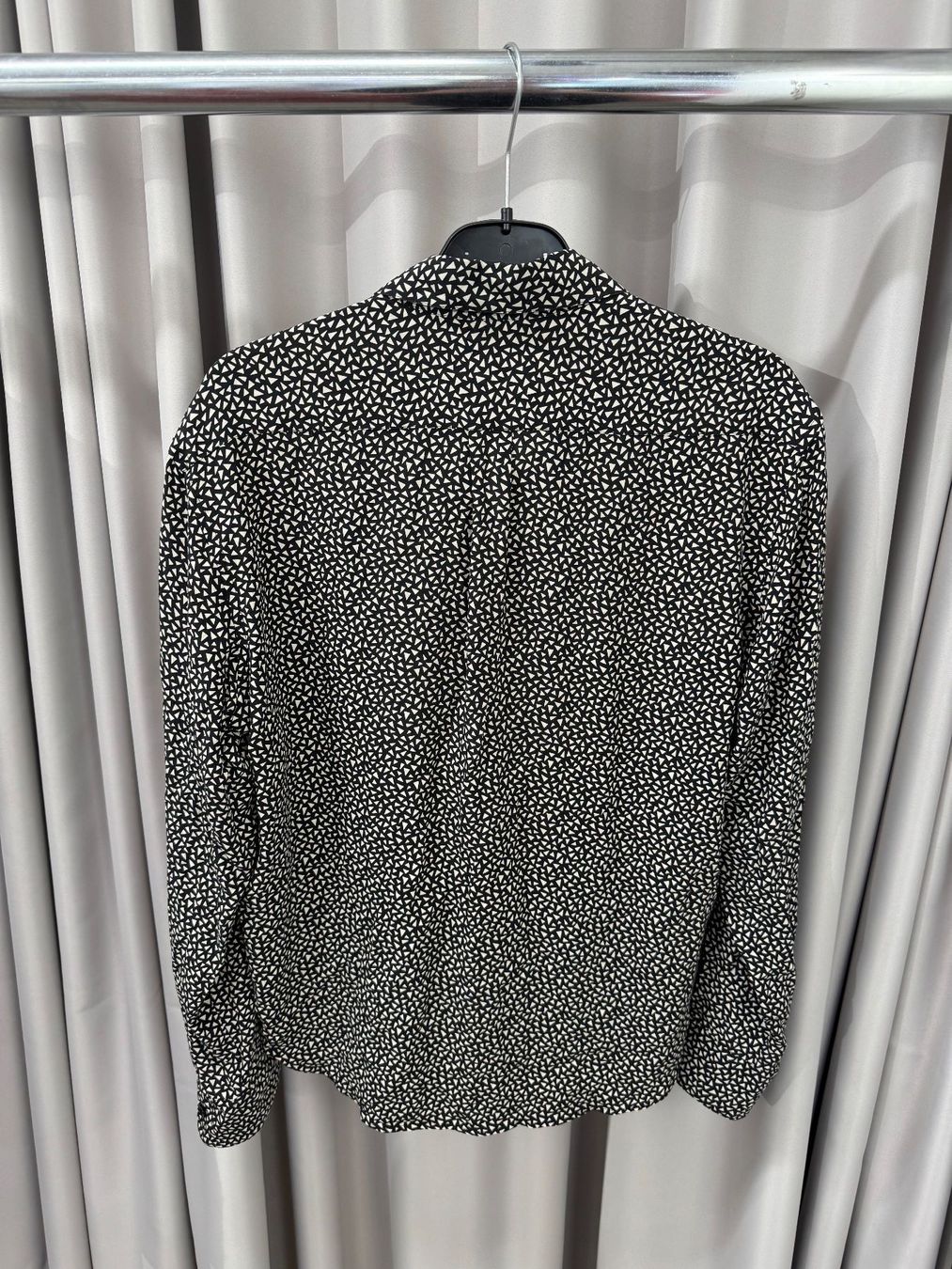 Saint Laurent Camicie: Seidenhemd Yves Saint Laurent – Usato da Luzern venduto da CAZS_Luzern 2