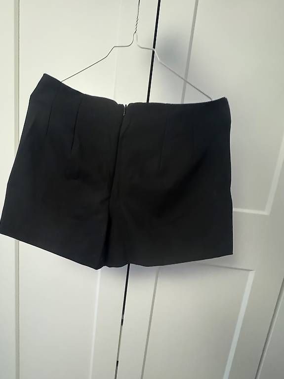 Gonne: Skort Schwarz Bershka – Usato da Luzern venduto da _.Horizon._ 1
