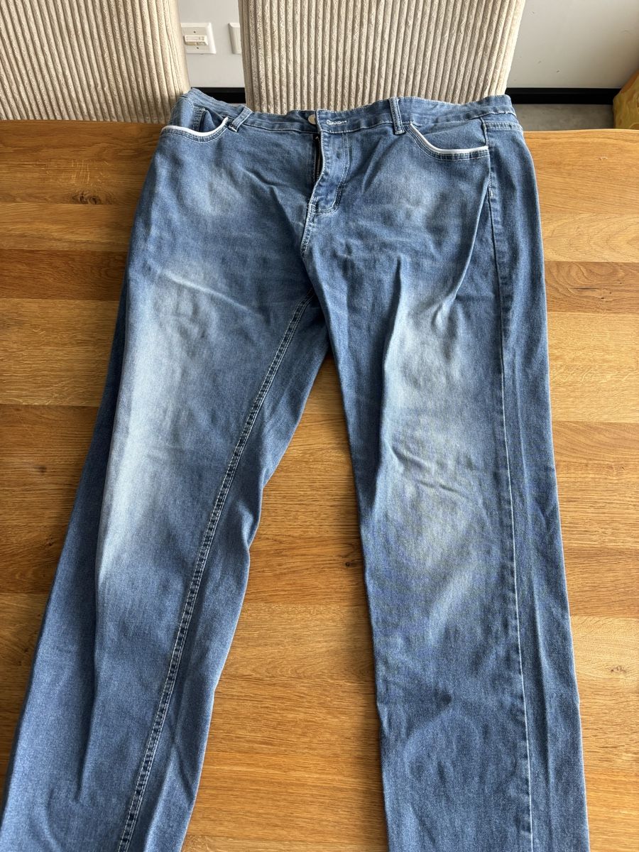 Hosen: Pantalons homme  – Gebraucht aus Pont-de-la-Morge von Julian.Tgr 1