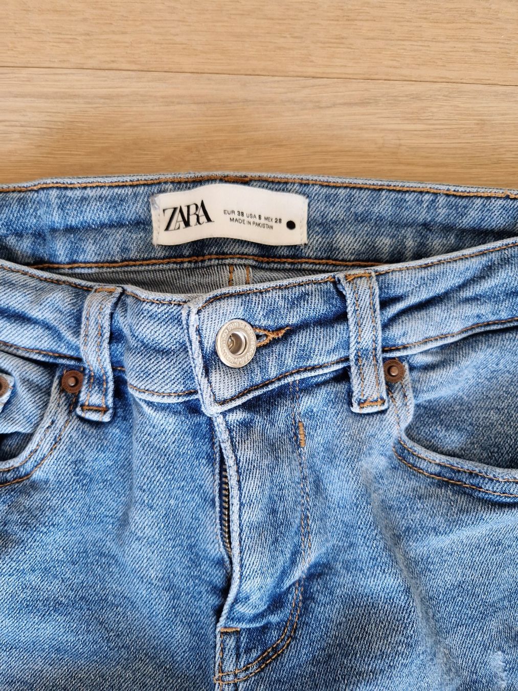 Zara Jeans: Zara Jeans, hellblau, Gr. 38, Damenjeans – Usato da Wallisellen venduto da soat 1