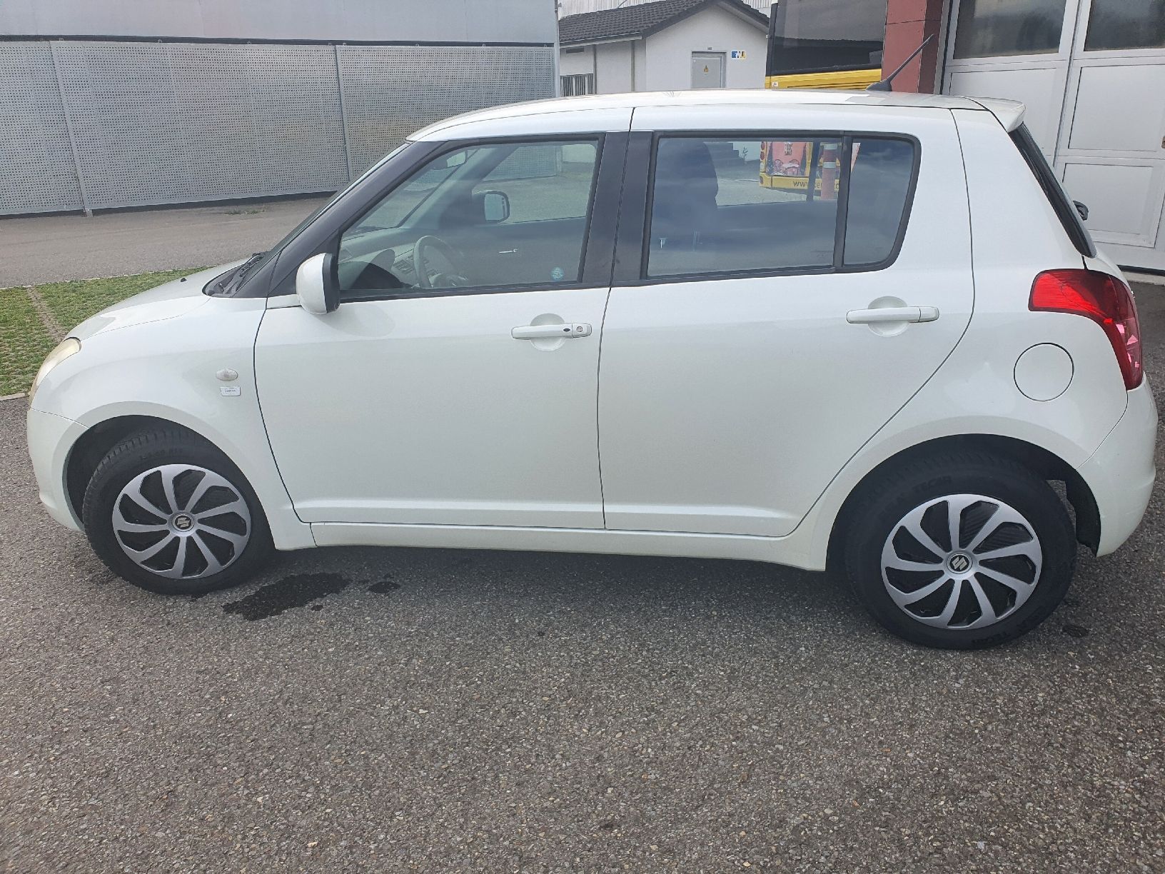 Suzuki Automobili: Suzuki swift 1.3 4x4 – Usato da Benken SG venduto da vg.globus 3