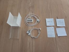 Apple iPod Shuffle silber mit Zubehör in OVP