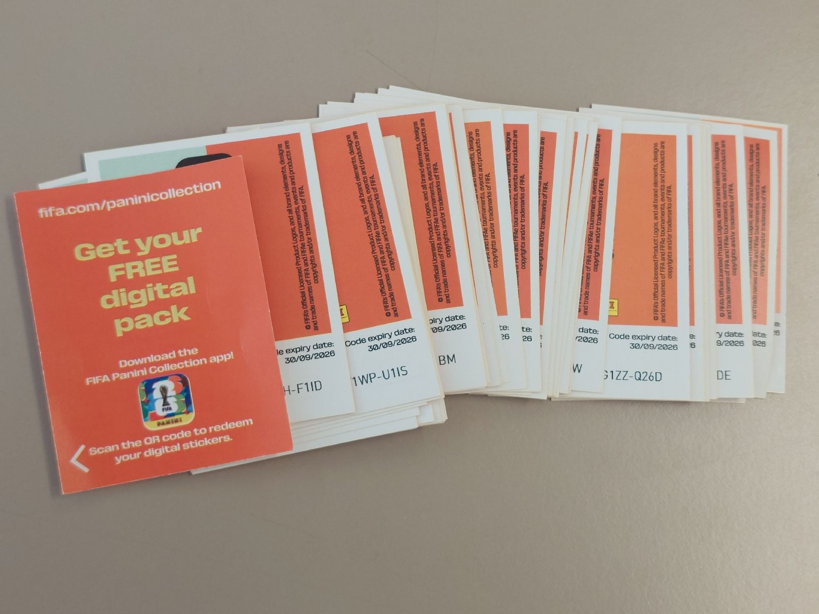 Panini Cartes à collectionner: 60 Panini 2026 Digital Stickers – Neuf avec emballage d'origine à Zürich par shimibene