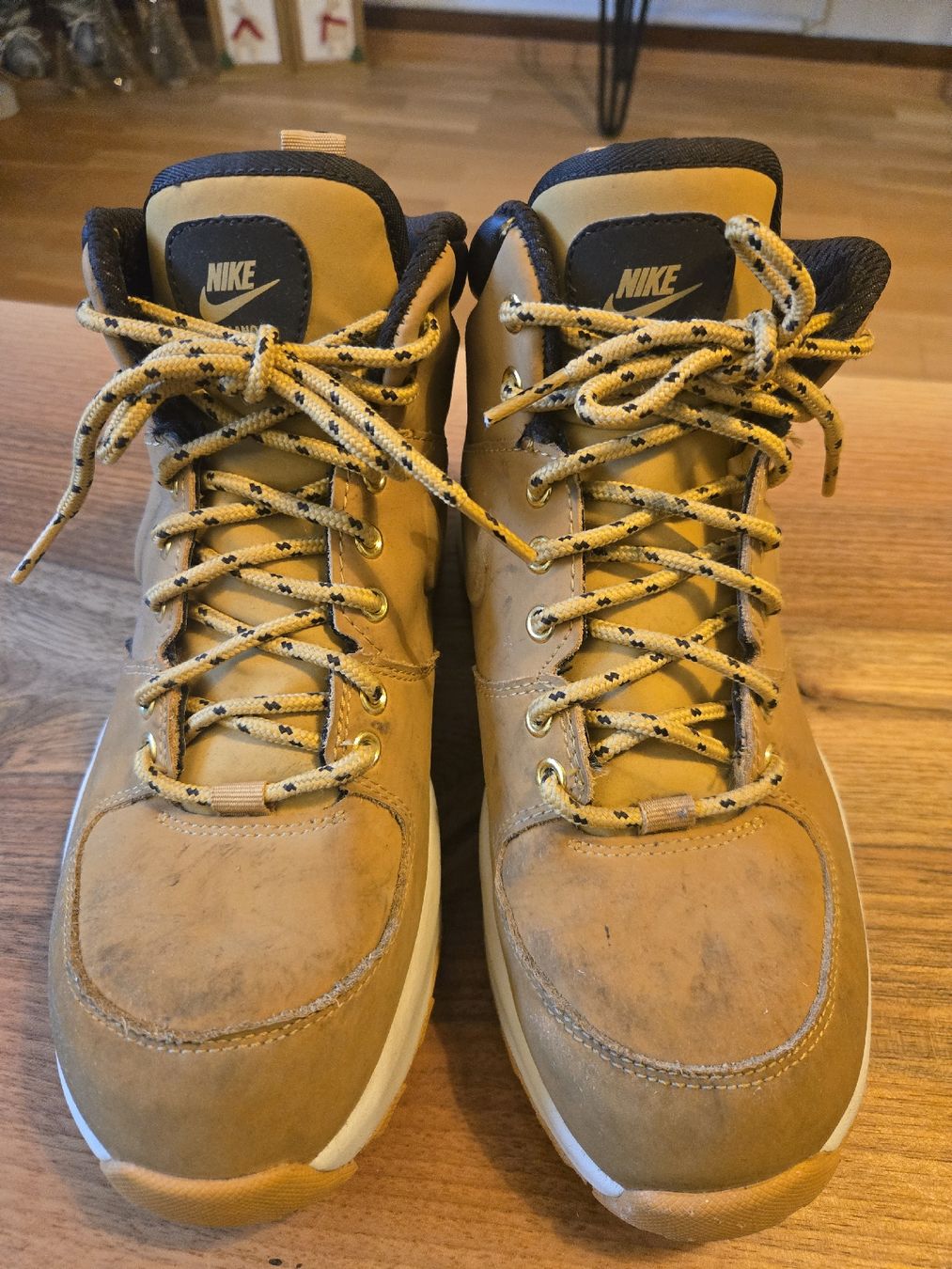 Nike Scarpe per ragazzi: Nike Manoa Grösse 37.5 – Usato da Zürich venduto da Deesay 1