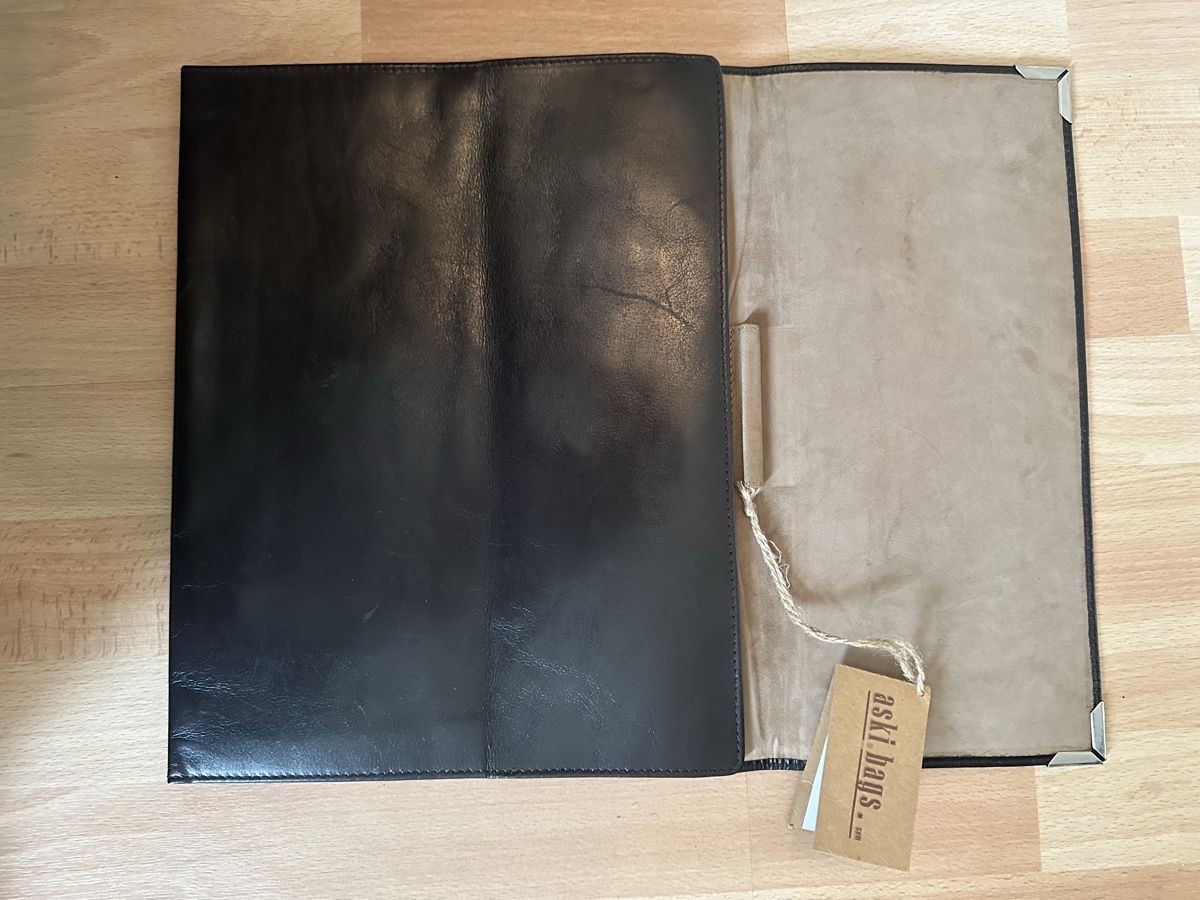Valises & Sacs: Aski Bags  vor Dokumente Mappen  – Neuf avec emballage d'origine à Bützberg par Chisco 1