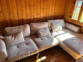 Gut erhaltenes Sofa mit Recamiere, Grau, Top Zustand!