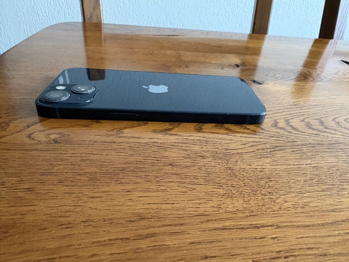 Apple Telefoni cellulari / Smartphones: iPhone 13 – Usato da Obfelden venduto da dan_88j2 3