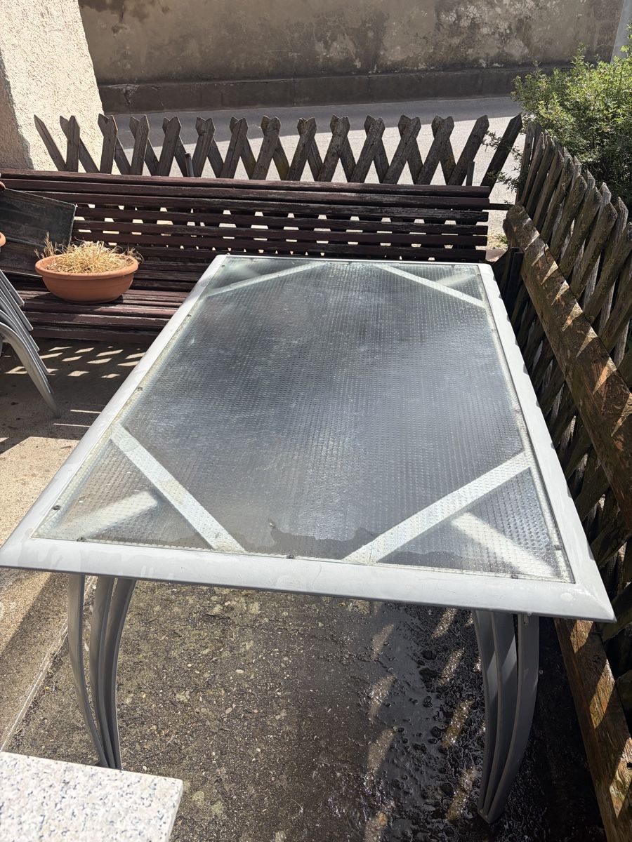 Set de table et chaises: Table et chaises de terrasse – D'occasion à Orsonnens par cdms57 1