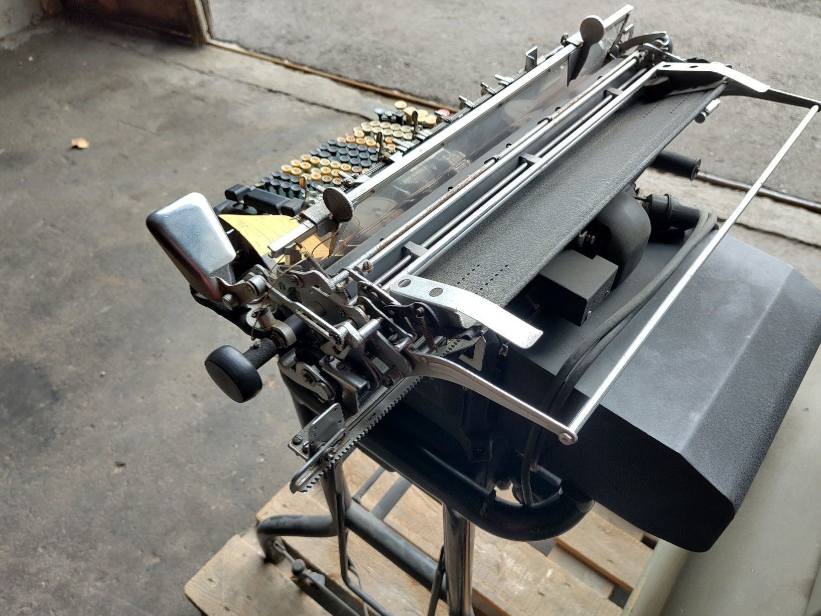 Macchine da scrivere: Buchungsmaschine – Usato da Winterthur venduto da TechnoramaWinterthur 1