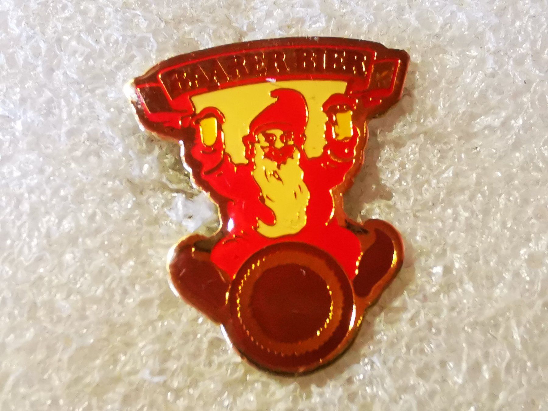 Plaketten & Abzeichen: Ansteckpin 165: Baarer Bier – Gebraucht aus Oppligen von Pin-Fall-Shop