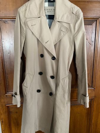 Trench Burberry Brit beige, taille 40, parfait pour l'été