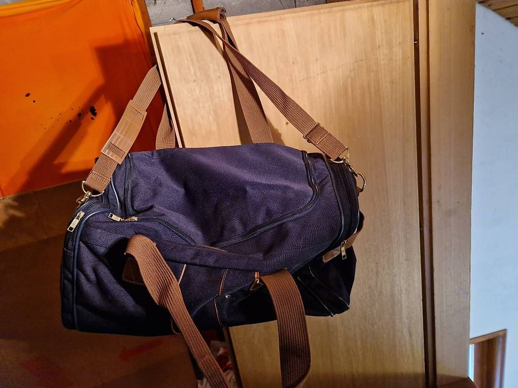 Valises de voyage: Sac de voyage Samsonite neuf – D'occasion à Vufflens-la-Ville par jea_6xps