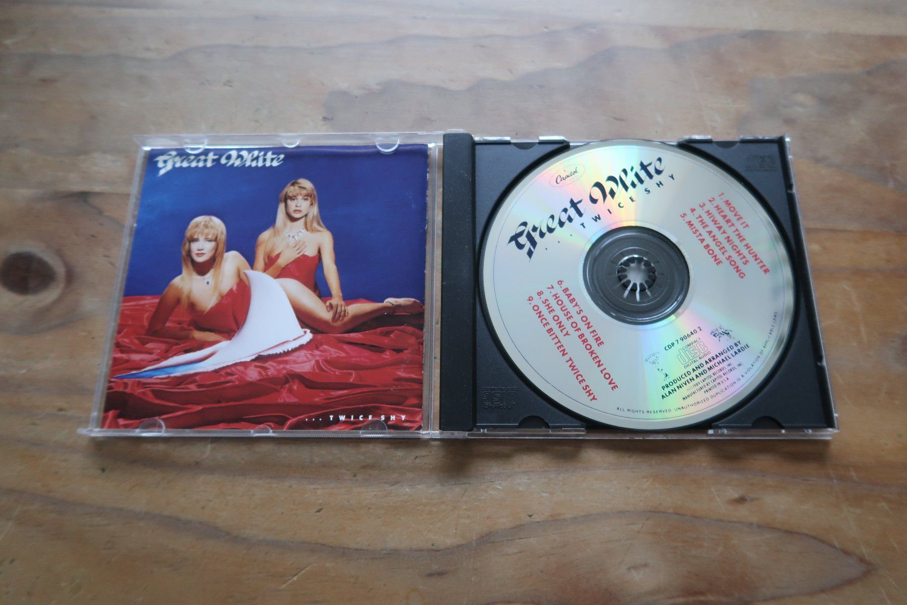 CD: GREAT WHITE - ...TWICE SHY - CD – Usato da Basel venduto da Patiscat 3