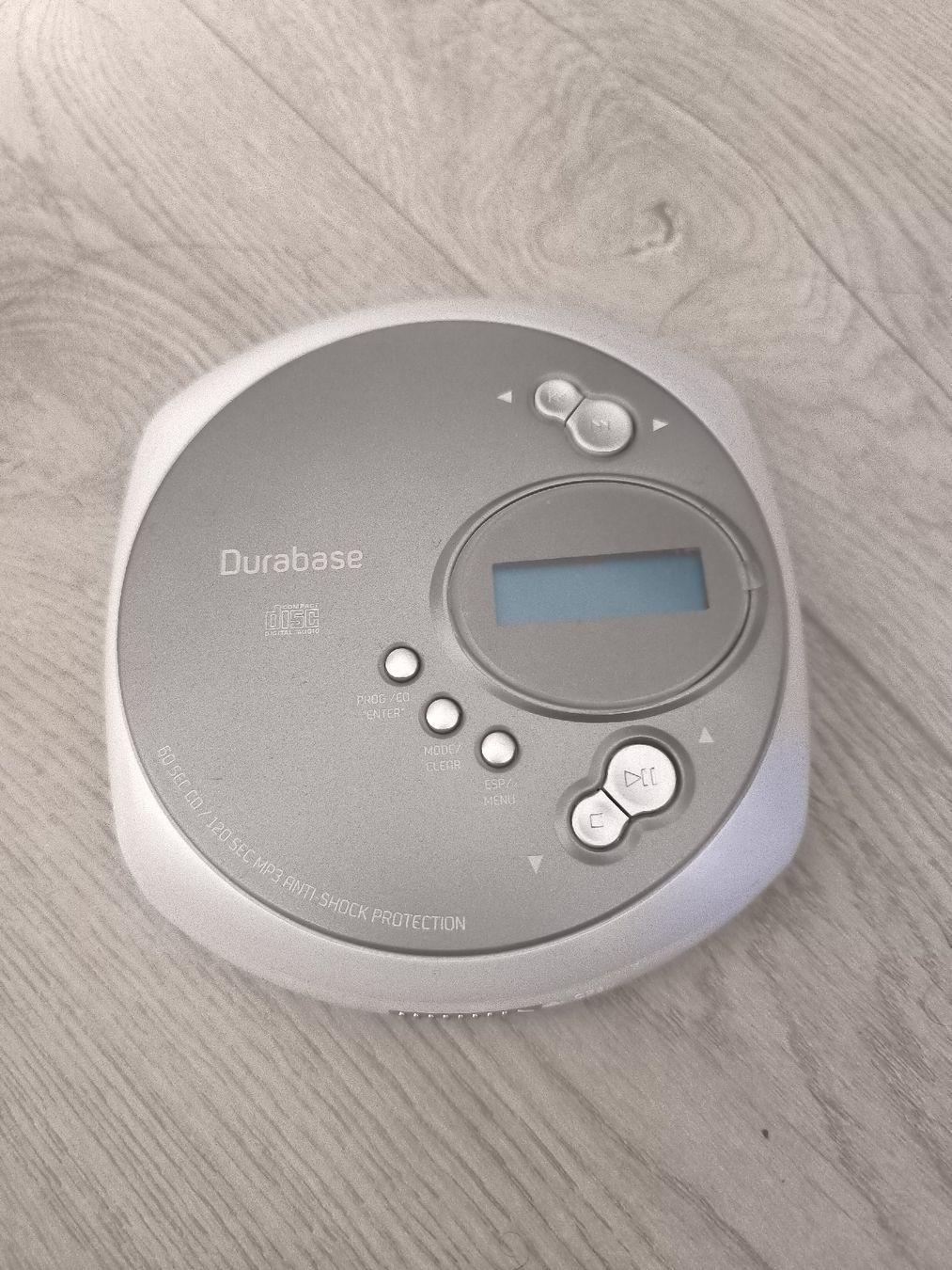 Durabase Tragbarer Mediaplayer: Lecteur CD Portable Durabase – Defekt aus La Chaux-de-Fonds von lolmaker1007