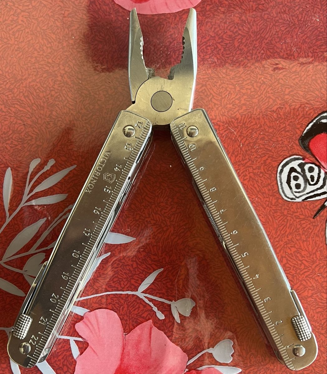 Victorinox Taschenmesser: Couteau multifonction Victorinox Swisstool – Gebraucht aus Chézard-St-Martin von Cheyenne_75 5