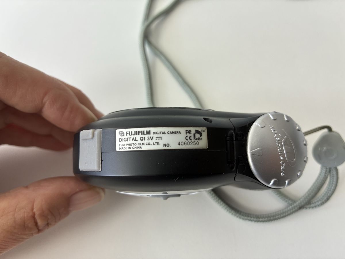 Fujifilm Fotocamera: Fujifilm Digitalkamera aus Hausräumung  – Usato da Chur venduto da Knokno199 2