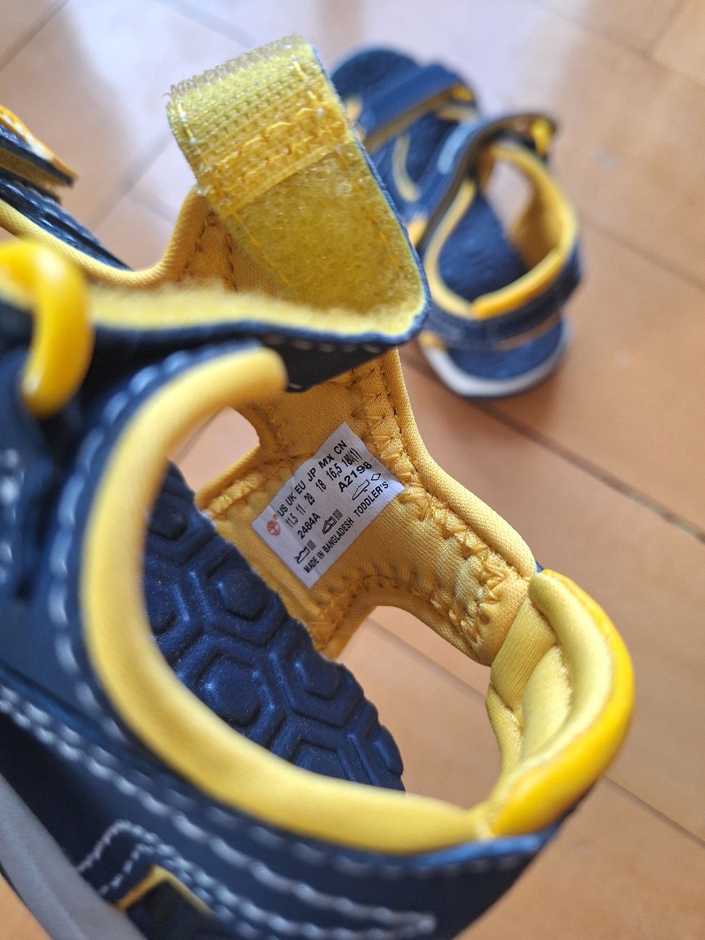 Timberland Scarpe per ragazzi: Timberland Sandalen, Grösse 29, NEU – Nuovo (secondo la descrizione) da Bern venduto da zizzerzazzer 2
