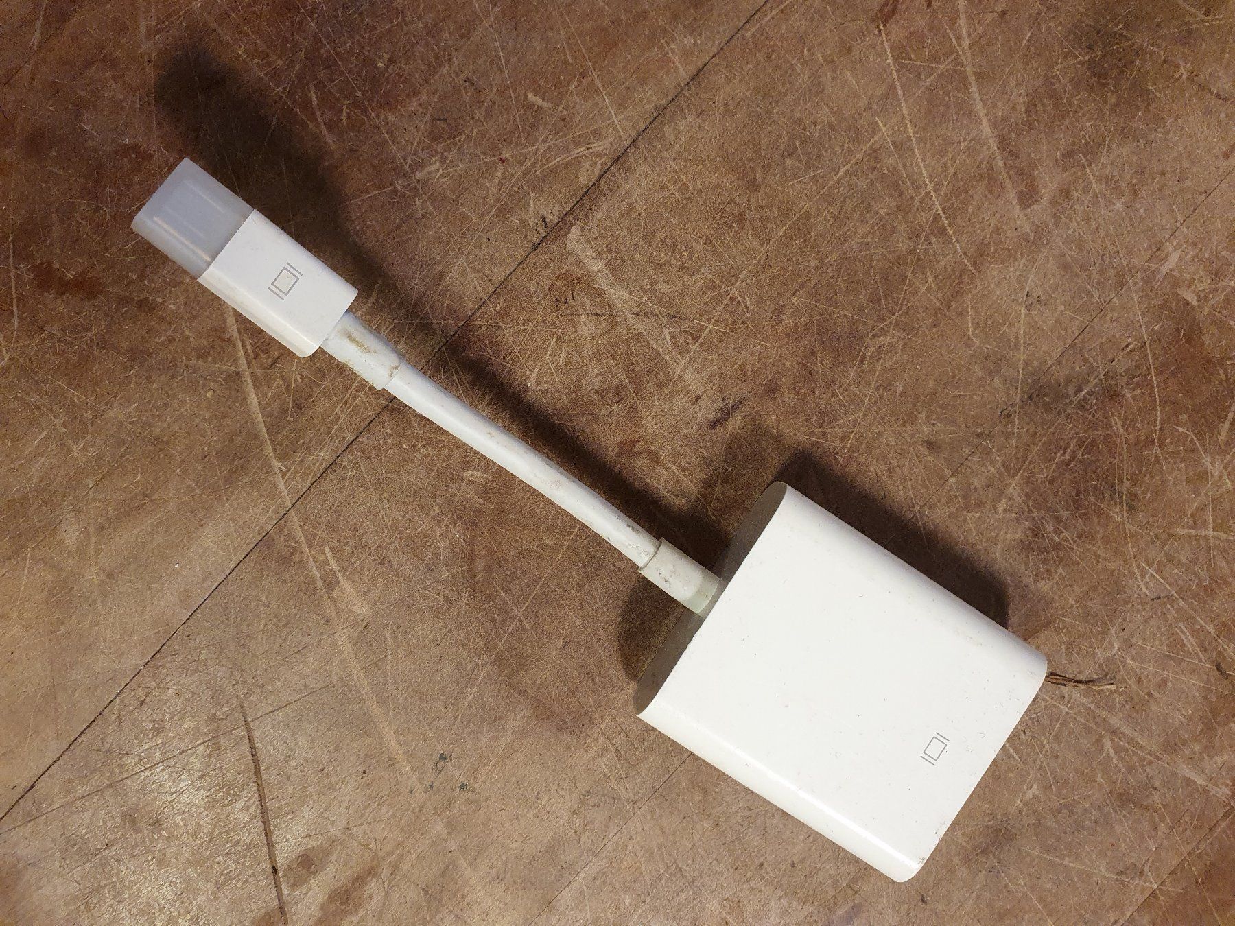Apple Unità & Adattatore: VGA zu Displayport Apple Adapter – Usato da Zürich venduto da loosebone