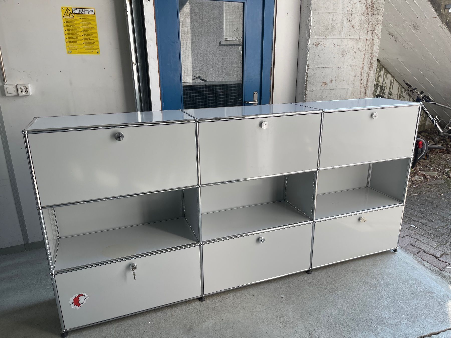 USM Scaffali: USM Haller  Sideboard Licht Grau – Usato da Dietikon venduto da Kumar_Occasionen 2