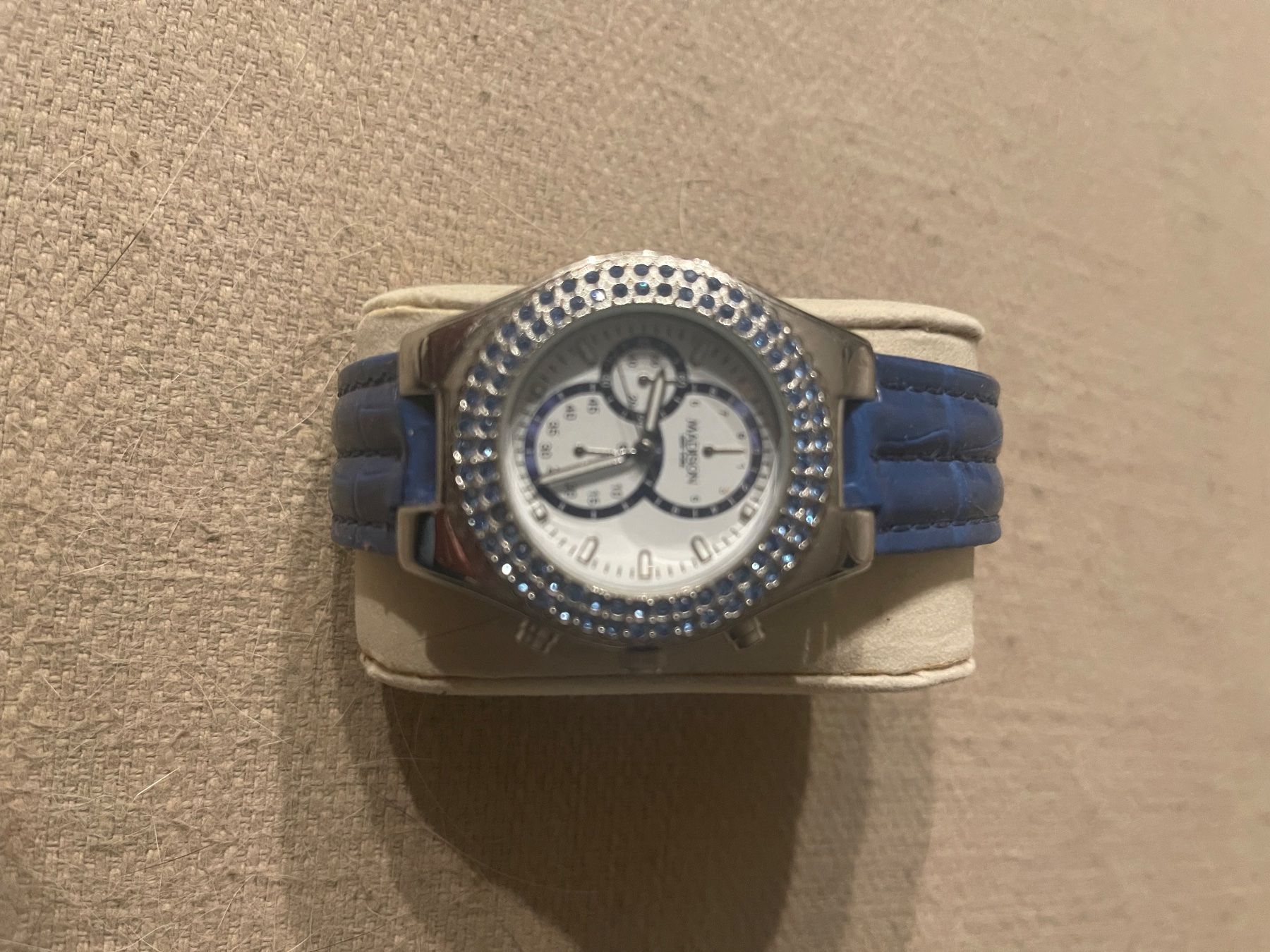 Orologi: Damen Armbanduhr – Usato da Thierachern venduto da rafaela78