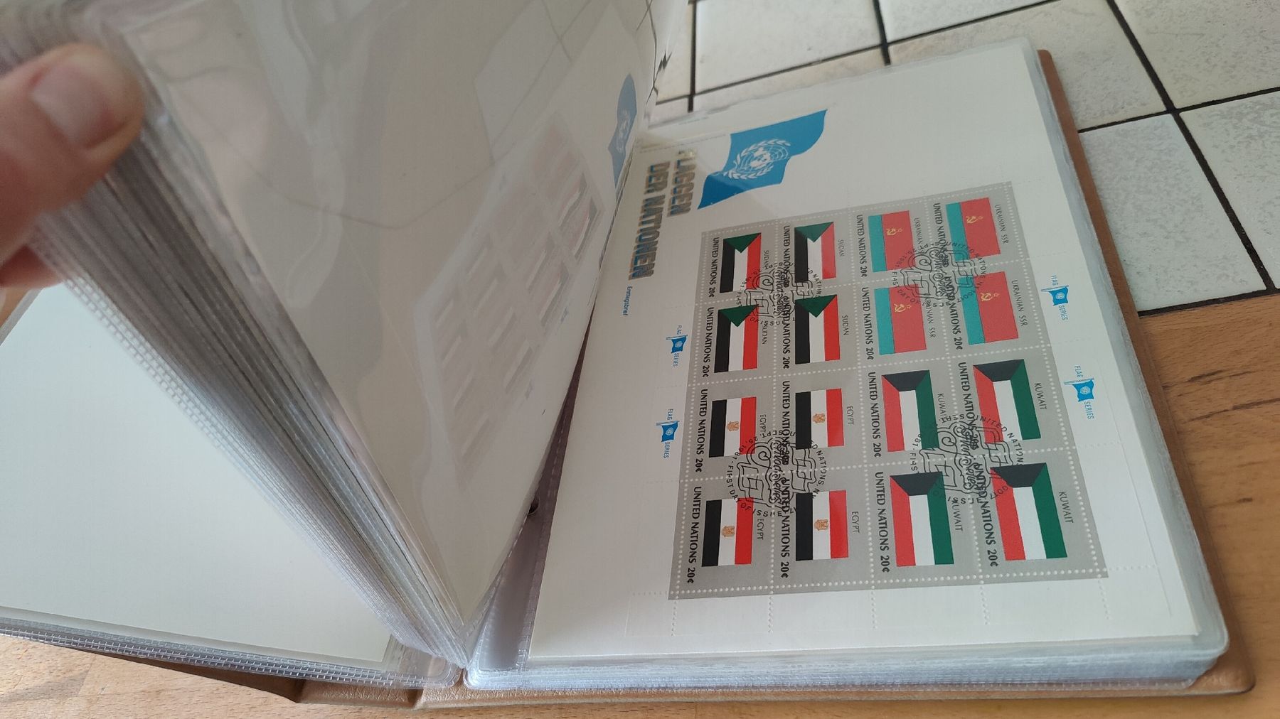Album: Unicef UNO Flags Sammlung, Genf (L15) – Usato da Neuenhof venduto da bro_9zsg 4