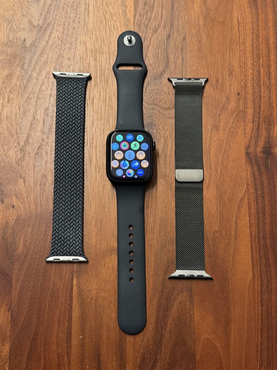 Apple Smartwatch: Apple Watch Series 8 45mm BT – D'occasion à Wetzikon ZH par MrGin