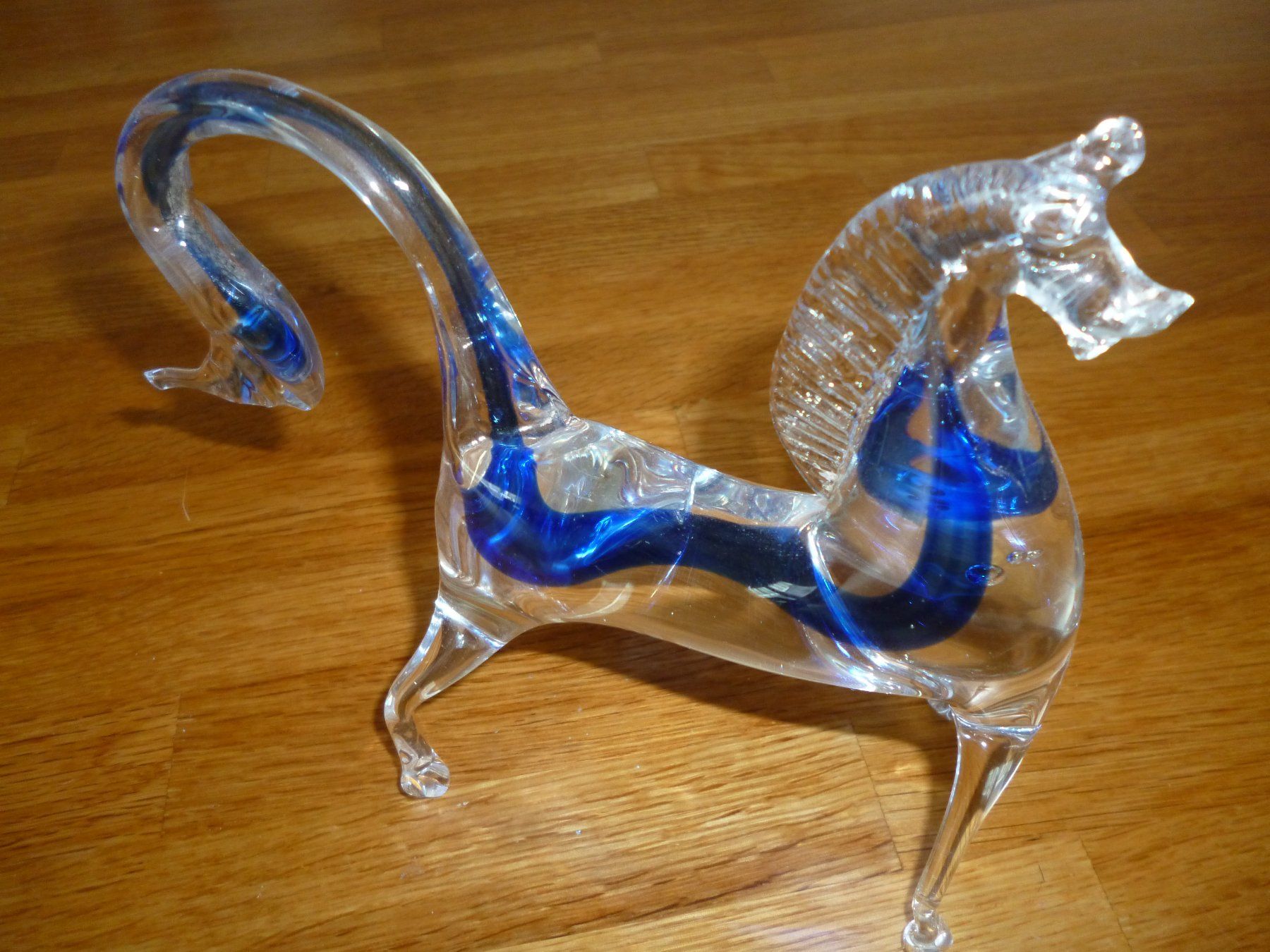 Toutes les décorations: Glasfigur Pferd mit blauem Streifen – D'occasion à Neuhausen par Charlotte51 1