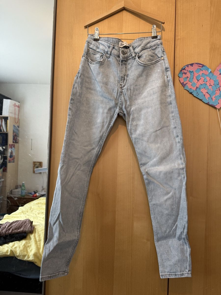 Zara Jeans: Jeans – Usato da Pfungen venduto da froschknigin