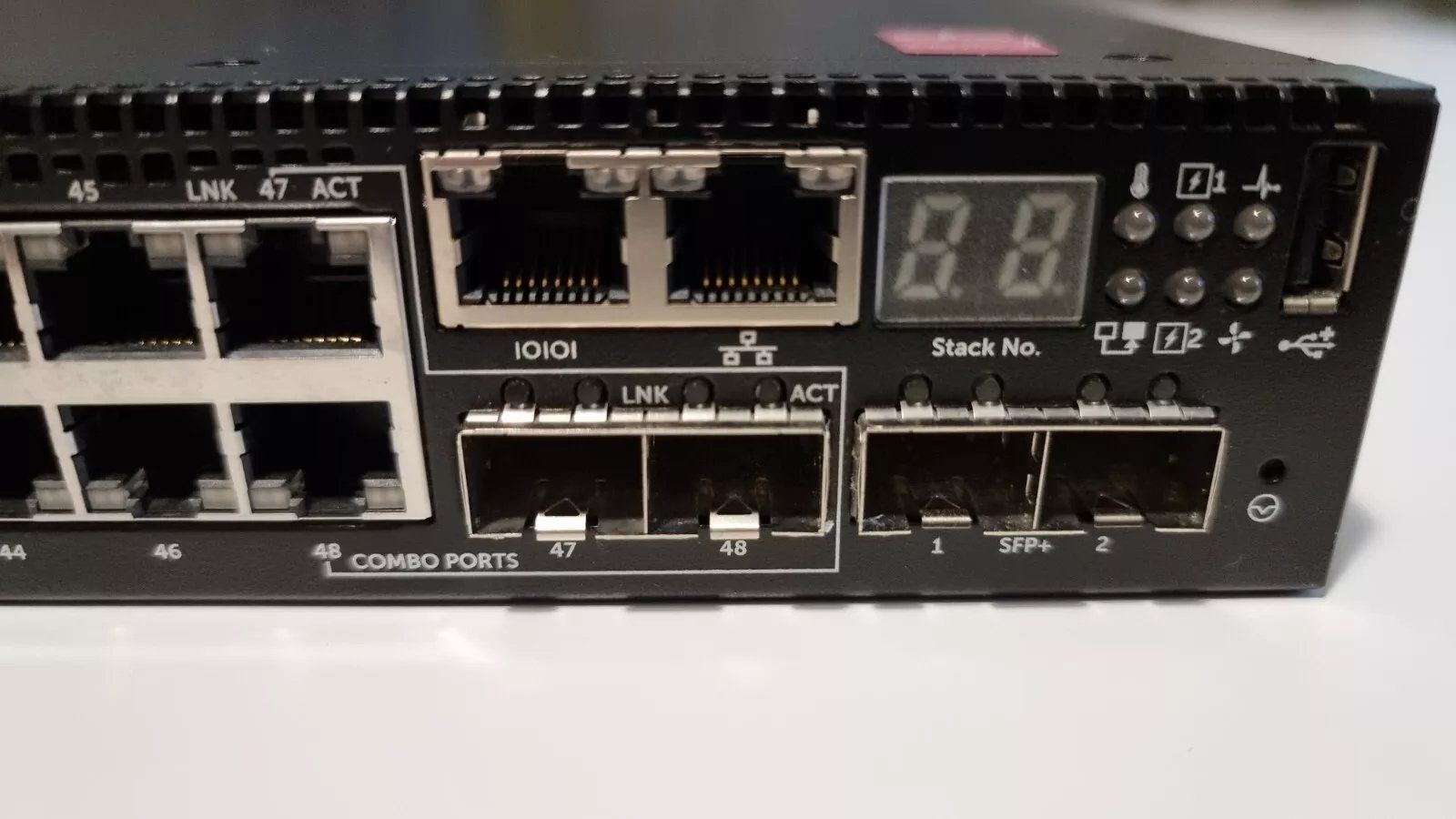 Dell Hub & Switch: Dell EMC PowerSwitch N3048 – Usato da Matran venduto da bcnet_ch 1