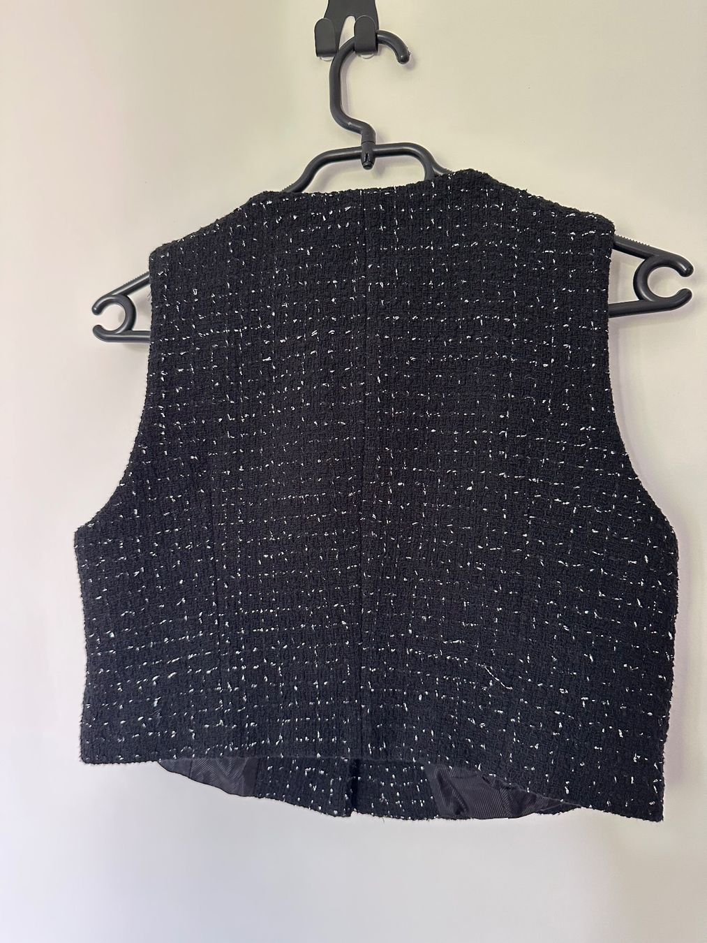 Tops: Zara Top schwarz mit goldigen Knöpfen – Gebraucht aus Zürich von ong8 1