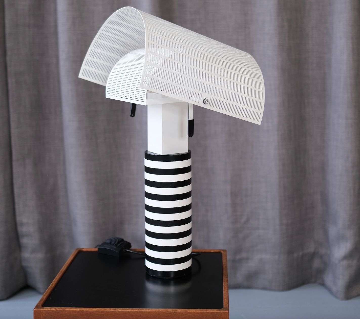 Artimede Lampes: Mario Botta Shogun Table Lamp by Artemide 1986 – D'occasion à Bern par Zmodern_VIN 2