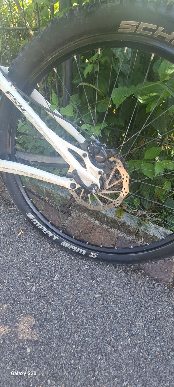 Specialized Vélos: Spezialized Mountainbike  – D'occasion à Tägerwilen par miaK 3