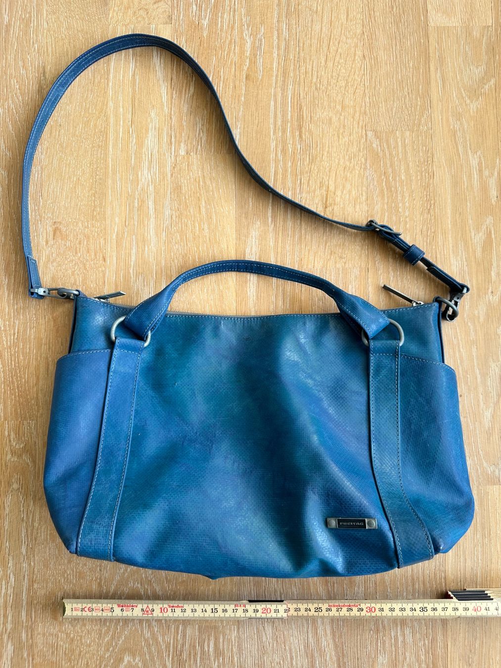 Freitag Taschen für Damen: Freitag Reference Line Austen R120, blau – Neu (gemäss Beschreibung) aus Meilen von luc_pg8f 1