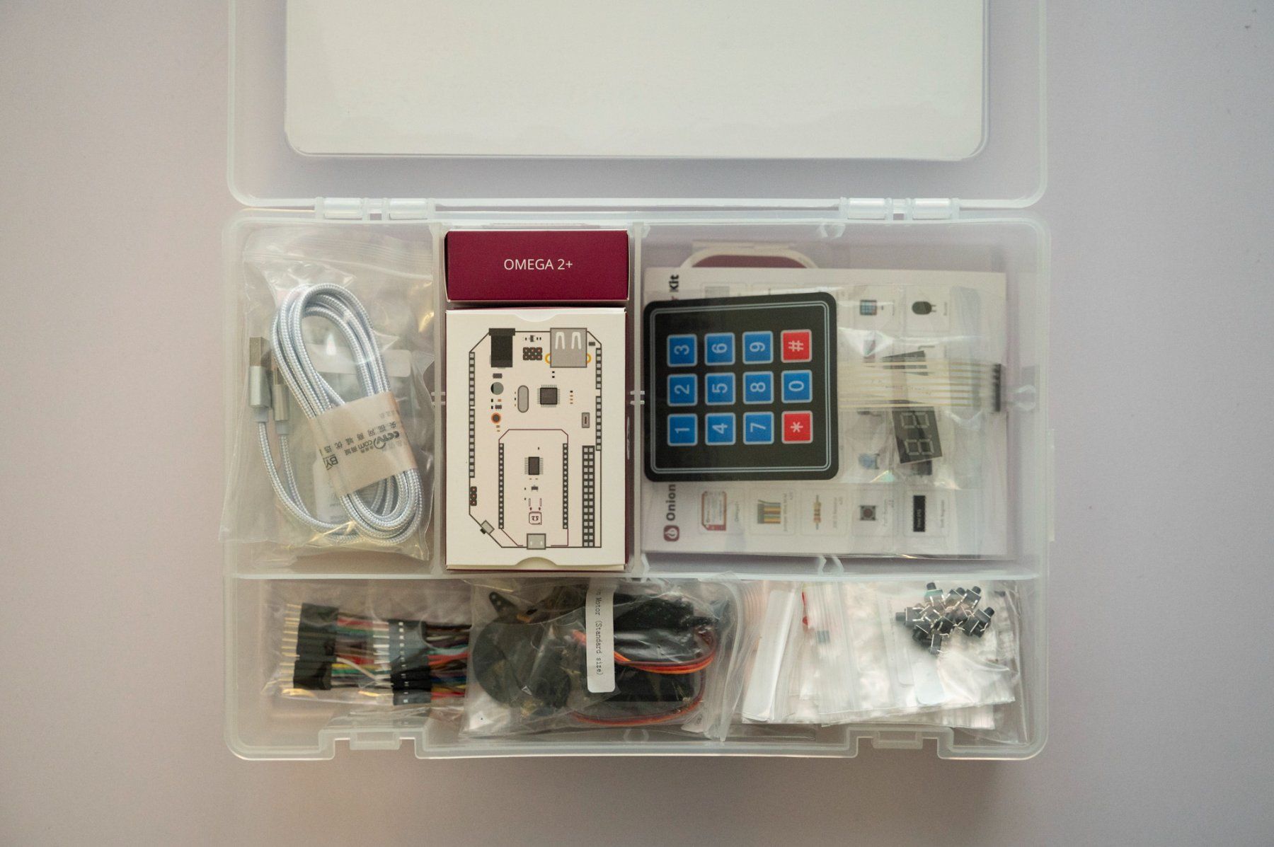 Arduino Componenti elettronici: Onion Omega 2+ Arduino Dock Starter Kit – Nuovo e nell'imballaggio originale da Zürich venduto da Monokey 2