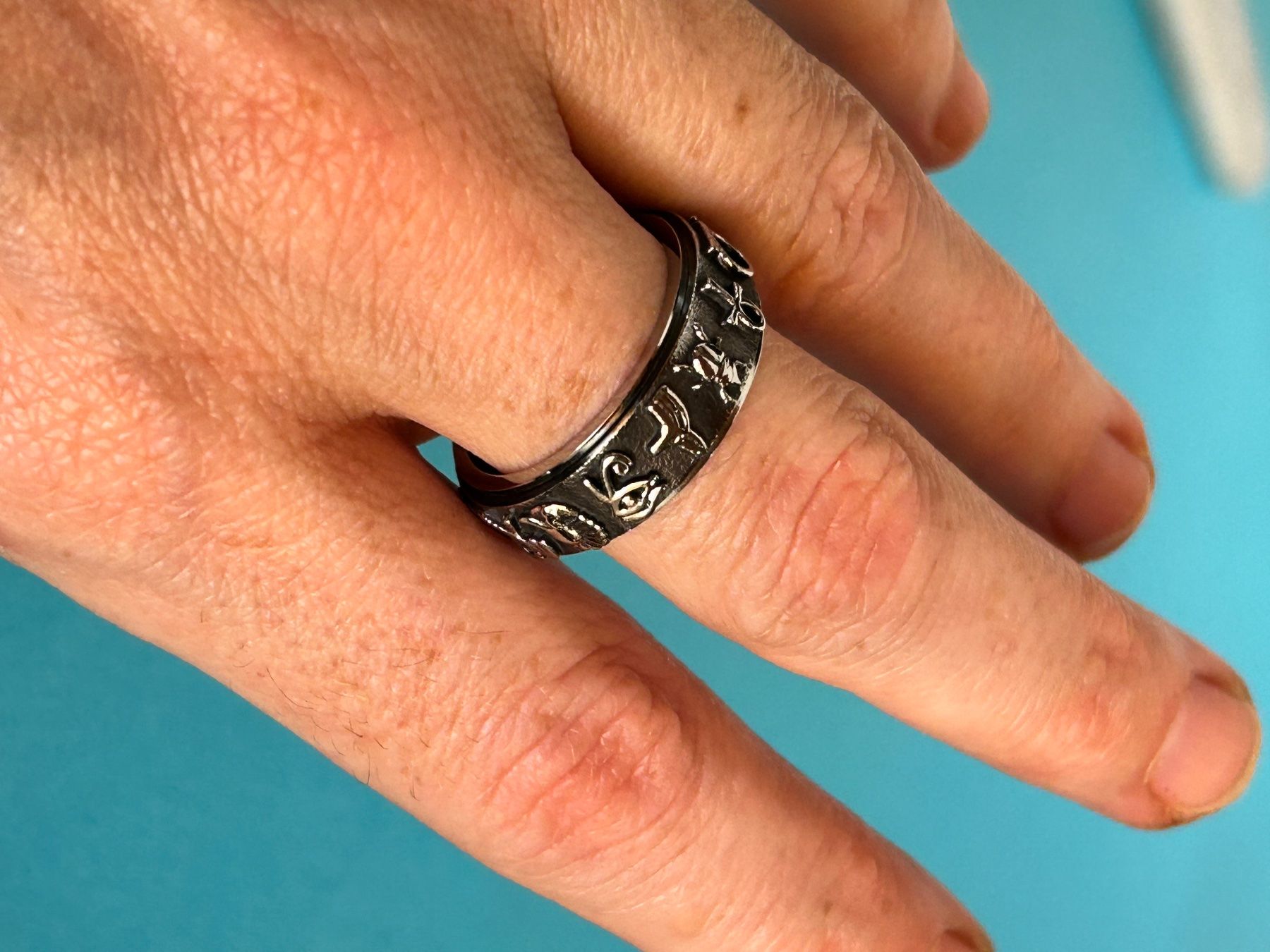 Anelli: Fingerring Edelstahl Glyphen (61) – Nuovo e nell'imballaggio originale da Laufen venduto da Bellavitaboom 8