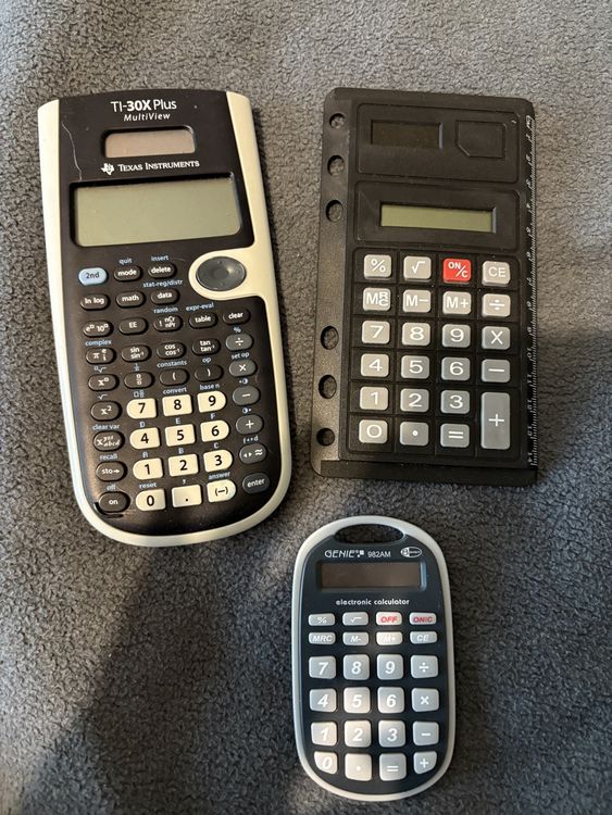 Texas Instruments TI-30X Plus Rechner + 2 Rechner mathe büro (Gebraucht ...