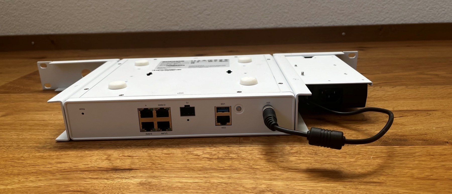 Sophos Firewall: Sophos XGS 87 Firewall – Usato da Willisau venduto da aronet 1