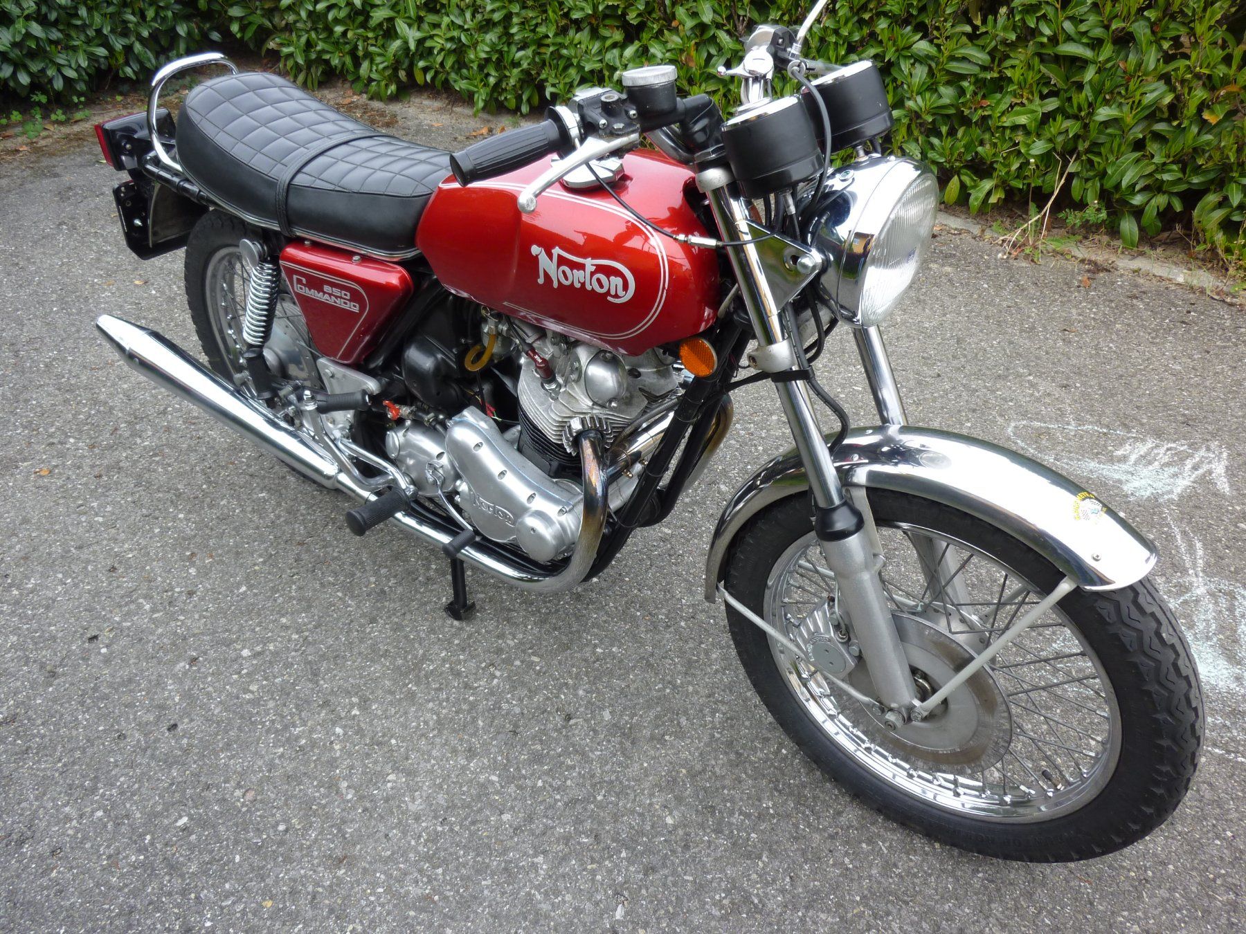 Norton Strada: Norton Commando 850 - Moto Anglaise de Collection! – Usato da Cousset venduto da mdm_j9j8
