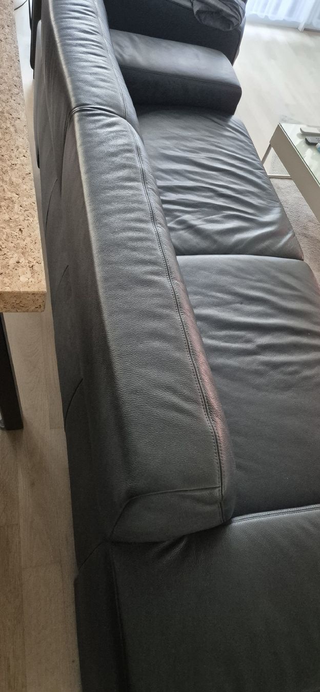Sofas: Ledersofa mit kleinem Hocker  – Gebraucht aus St.Gallen von chokdee01 2