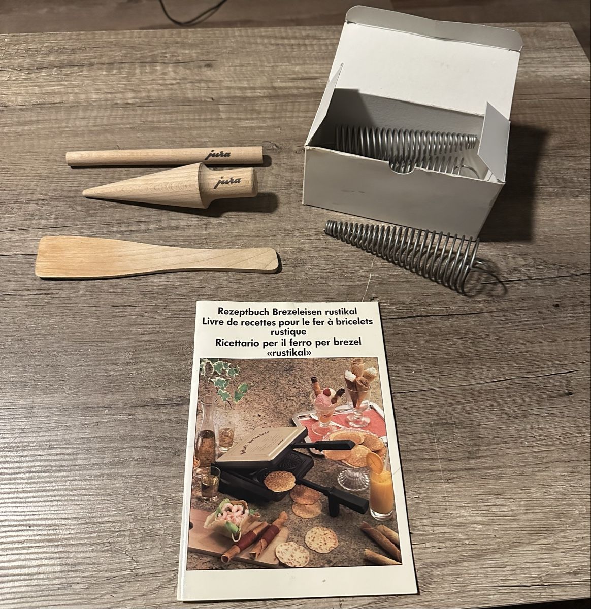 Jura Elettrodomestici da cucina: Jura Brezeleisen Rustikal Typ 142  – Usato da Malans GR venduto da Nando.G 1