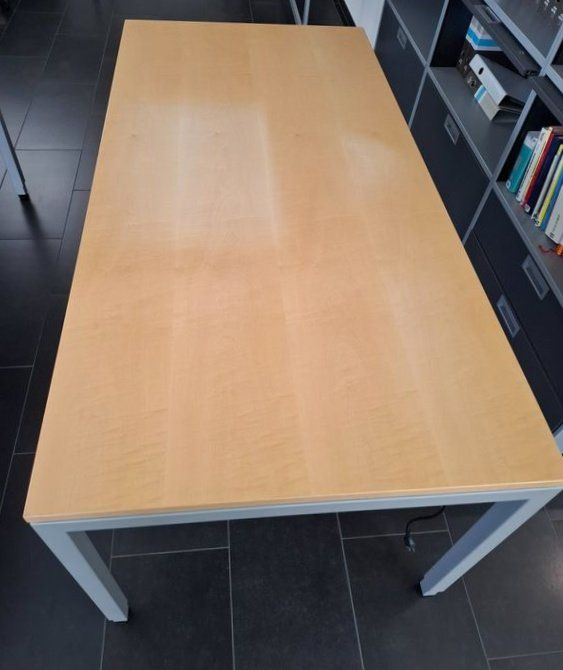 Lista Scrivanie: Lista Office LO Motion Schreibtisch - 160 cm x 80 cm – Usato da Pfäffikon SZ venduto da smartswiss17